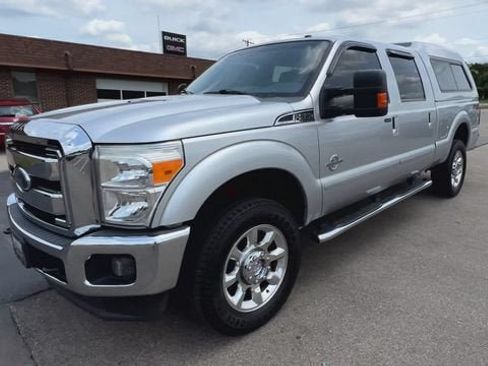 Used 2016 Ford F350 Lariat w/ Lariat Interior Package AWD/4WD image 4