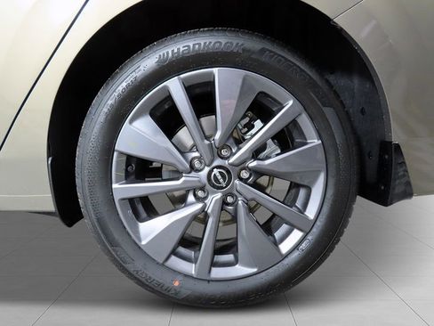 New 2026 Nissan Sentra SL w/ Floor Mat Package FWD image 9