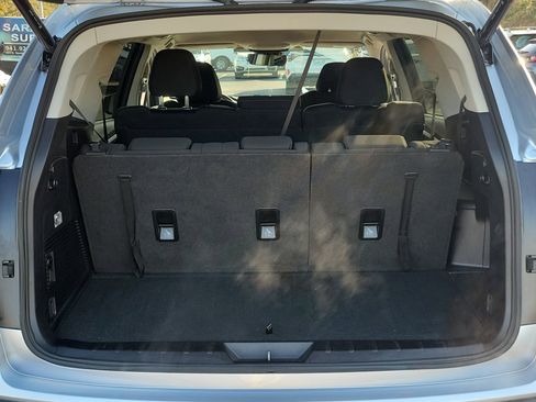 Certified 2023 Subaru Ascent Premium w/ Convenience Package image 12