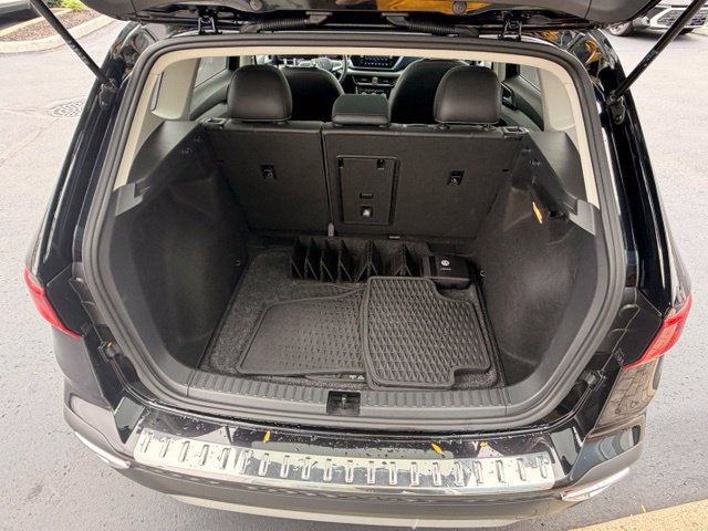Certified 2023 Volkswagen Taos SE w/ Panoramic Sunroof Package FWD image 11