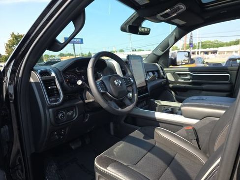 Used 2025 RAM 1500 Laramie w/ Night Edition AWD/4WD image 18