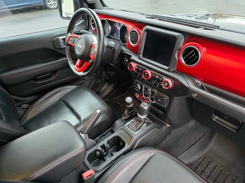 Used 2021 Jeep Gladiator Rubicon image 10