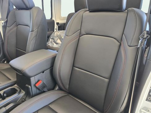 New 2026 Jeep Wrangler Unlimited Rubicon 392 image 18