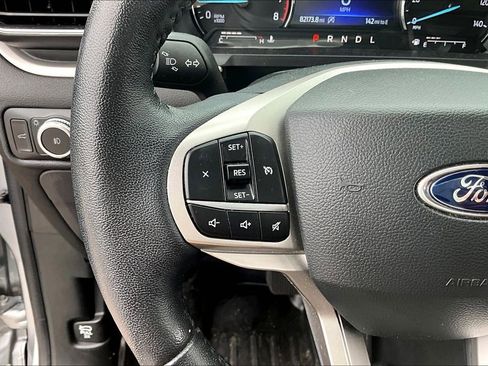 Used 2022 Ford Explorer XLT w/ Equipment Group 202A AWD/4WD image 11