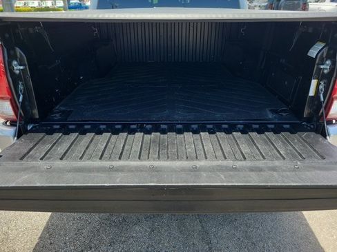 Used 2022 Toyota Tacoma SR5 w/ Technology Package RWD image 10