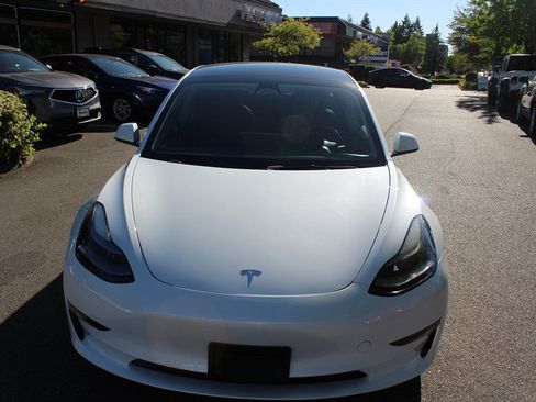 Used 2023 Tesla Model 3 Standard Range RWD image 7