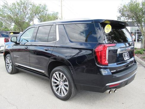 Used 2021 GMC Yukon Denali w/ Denali Premium Package AWD/4WD image 5