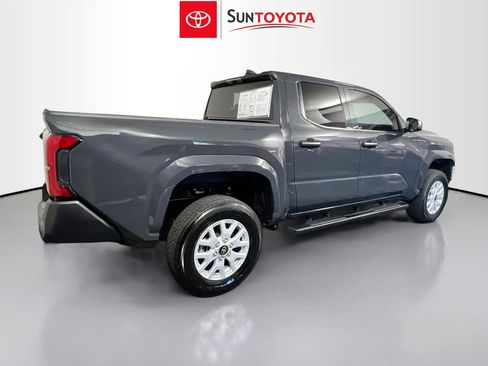 Used 2025 Toyota Tacoma SR w/ SR Upgrade Package image 4
