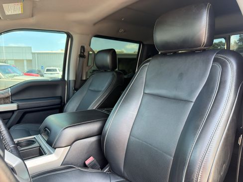 Used 2019 Ford F250 Lariat w/ Snow Plow Prep Package AWD/4WD image 23