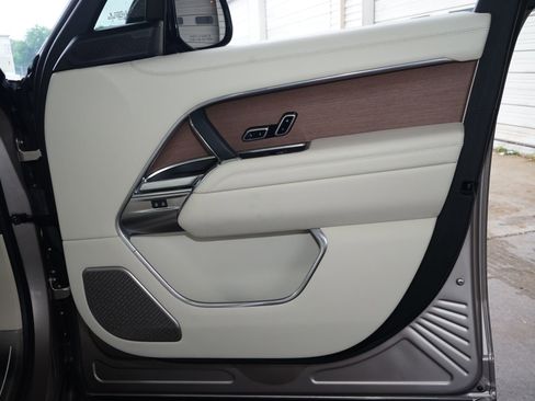 Used 2023 Land Rover Range Rover Autobiography image 26