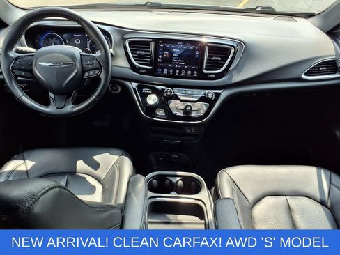 Used 2020 Chrysler Pacifica Touring-L w/ Advanced Safetytec Group AWD/4WD image 11