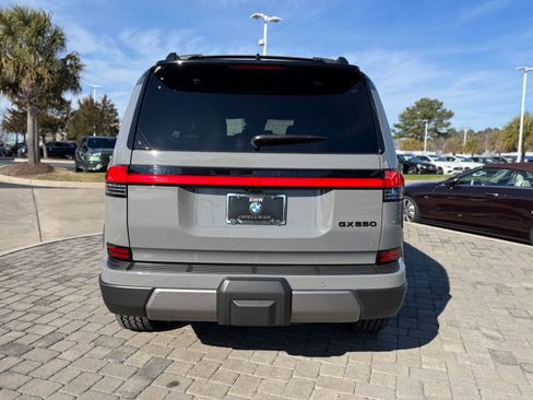 Used 2024 Lexus GX 550 image 9