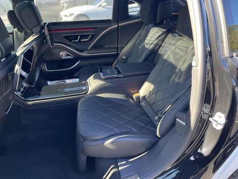 New 2026 Mercedes-Benz Maybach S 680 Maybach S 680 4MATIC Sedan image 35