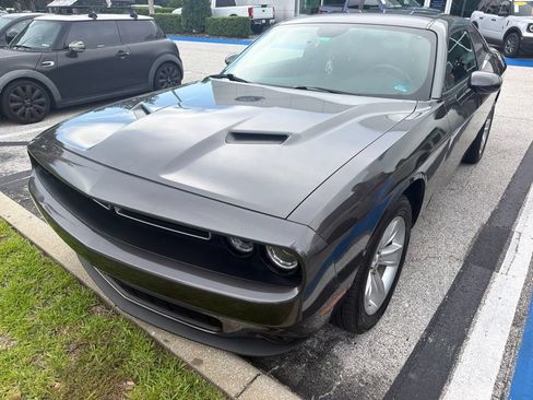 Used 2023 Dodge Challenger SXT RWD image 2