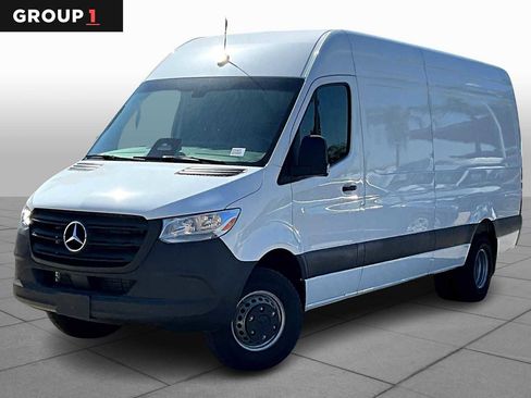 New 2025 Mercedes-Benz Sprinter 3500 image 1