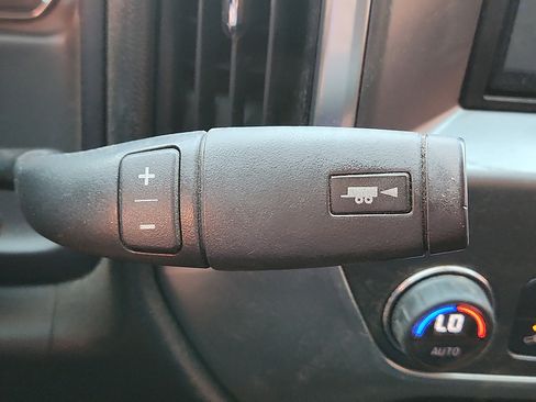Used 2017 Chevrolet Silverado 1500 LT w/ Texas Edition RWD image 16