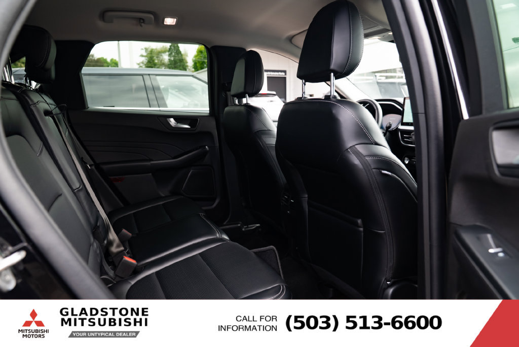 Used 2025 Ford Escape Platinum AWD/4WD image 25