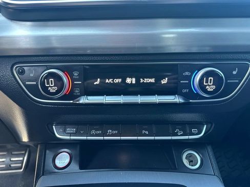 Used 2018 Audi SQ5 Premium Plus w/ Navigation Package AWD/4WD image 24