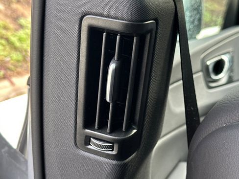 Certified 2025 Volvo XC60 B5 Plus image 15