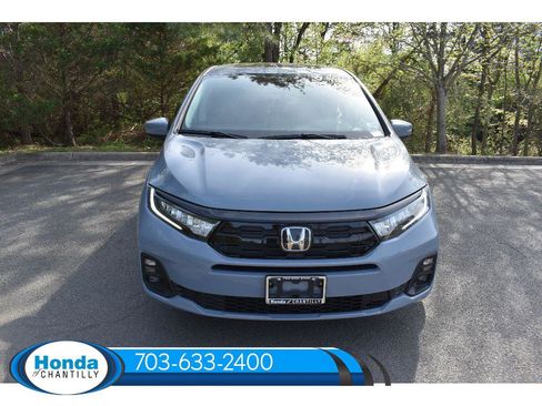 New 2026 Honda Odyssey Touring image 2