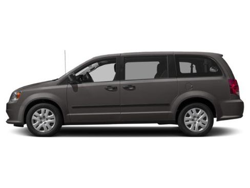 Certified 2019 Dodge Grand Caravan SE image 2