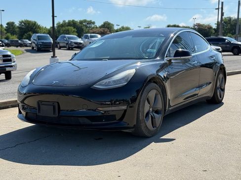 Used 2018 Tesla Model 3 Long Range RWD image 2