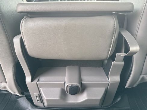 Used 2020 Ford F150 Lariat image 14