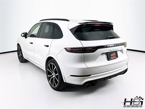 Used 2019 Porsche Cayenne Turbo w/ Premium Plus Package image 8