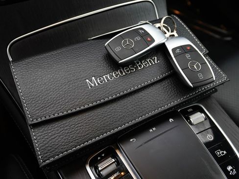 Used 2021 Mercedes-Benz GLC 300 4MATIC image 79