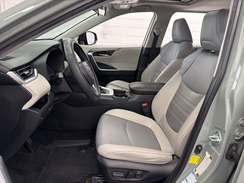 Certified 2019 Toyota RAV4 XLE Premium w/ All Weather Liner Package image 15