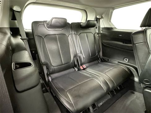 Used 2023 Jeep Grand Cherokee L Limited w/ Black Appearance Package image 29