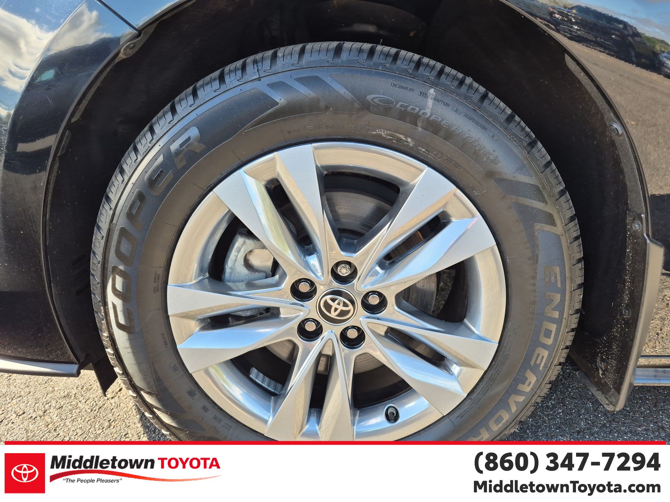 Certified 2024 Toyota Sienna XLE w/ XLE Plus Package AWD/4WD image 9