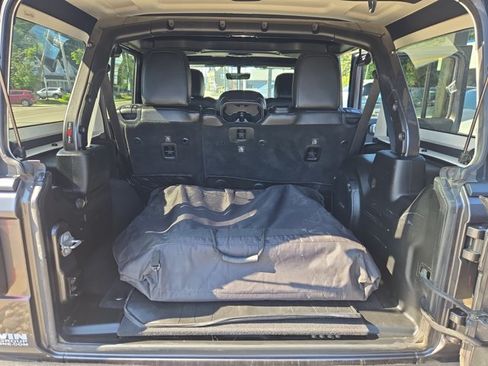 Used 2018 Jeep Wrangler Unlimited Rubicon AWD/4WD image 22
