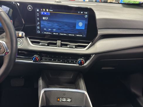 Used 2025 Chevrolet Equinox LT w/ Convenience Package II AWD/4WD image 29