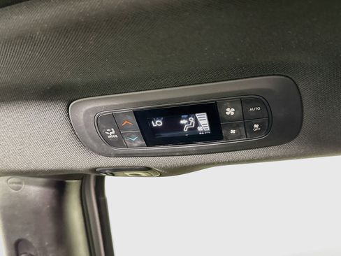 Used 2020 Chrysler Pacifica Touring-L Plus w/ S Appearance Package FWD image 25