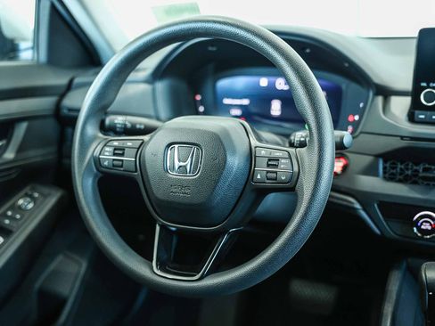 Used 2025 Honda Accord LX image 19