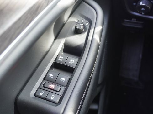 Used 2023 Jeep Grand Cherokee L Limited w/ Luxury Tech Group II image 23