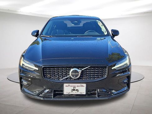 Used 2023 Volvo S60 B5 Plus image 2