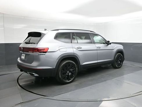 New 2026 Volkswagen Atlas SE FWD image 11