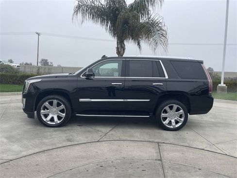 Used 2020 Cadillac Escalade Luxury image 5