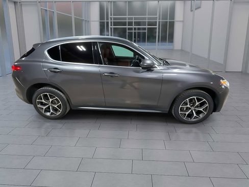 Used 2019 Alfa Romeo Stelvio Ti image 9