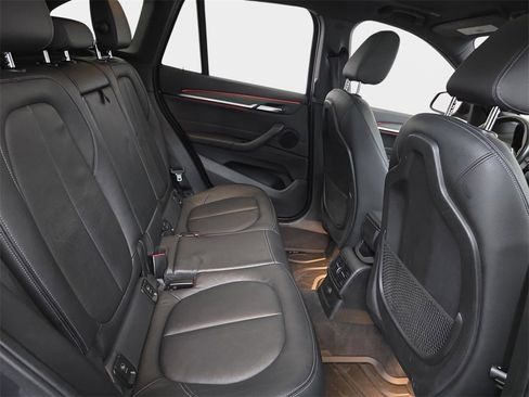 Used 2017 BMW X1 xDrive28i image 14