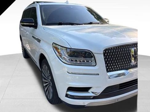 Used 2021 Lincoln Navigator Reserve w/ Luxury Package image 1