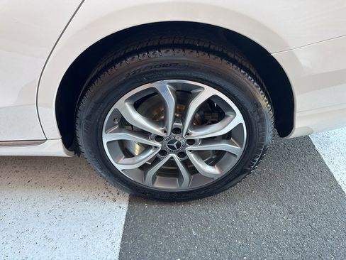 Used 2017 Mercedes-Benz C 300 4MATIC Sedan image 14