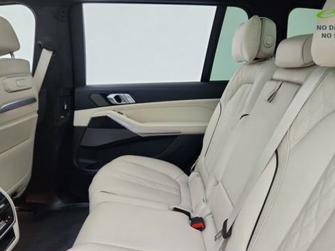 Used 2026 BMW X7 M60i AWD/4WD image 31