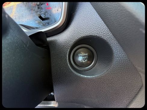 Used 2024 Toyota Corolla Cross XLE w/ Convenience Package FWD image 26