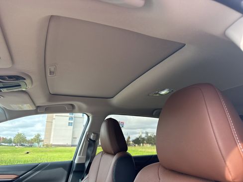 Used 2020 Subaru Outback Touring w/ Popular Package #2 image 8