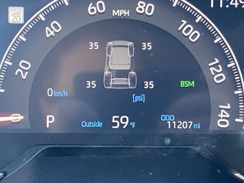 Used 2025 Toyota RAV4 LE AWD/4WD image 12