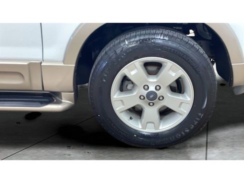 Used 2003 Ford Explorer Eddie Bauer image 21