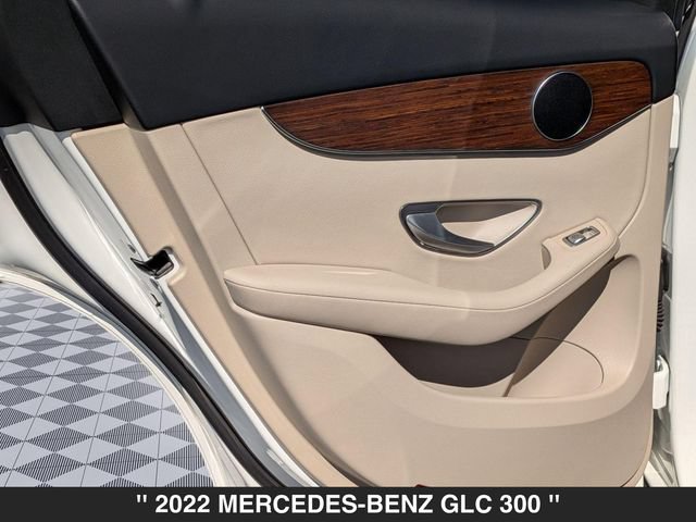 Used 2022 Mercedes-Benz GLC 300 4MATIC image 28